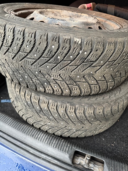 185/60R15 88T nastarenkaat