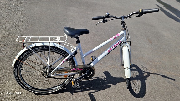 Lasten polkupyörä 24" valkoinen