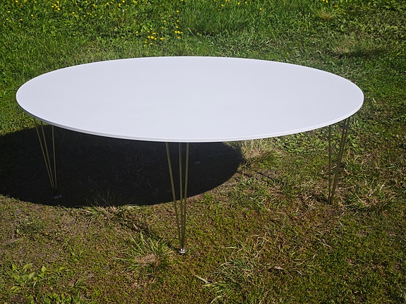 Olohuoneen pöytä IKEA