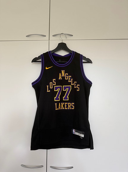 Nike NBA Los Angeles Lakers Dončić pelipaita lasten M-koko, musta