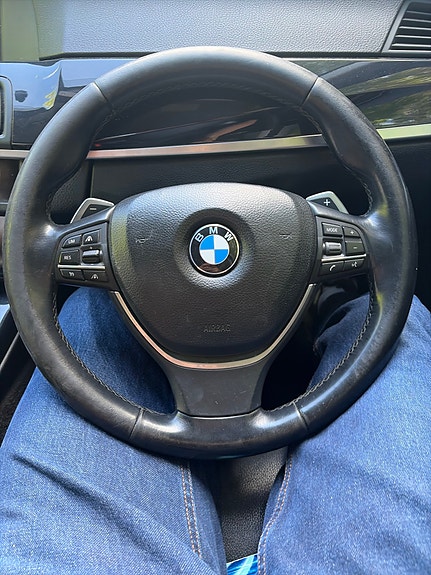 BMW ohjauspyörä rattinäppäimillä