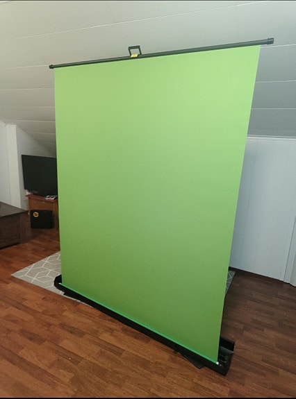 Dutzo green screen