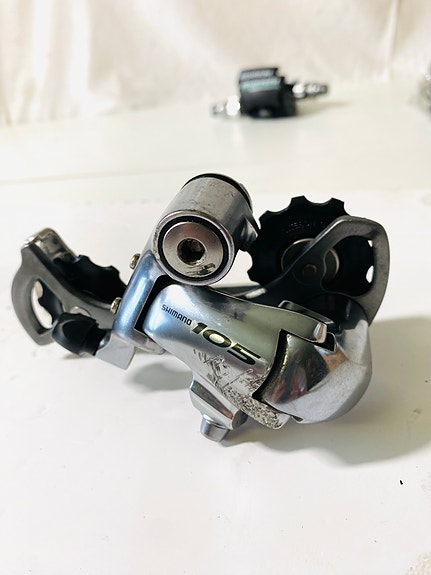 Shimano 105 takavaihtaja maantiepyörään