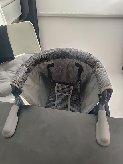 Richell syöttötuoli, pöytään kiinnitettävä