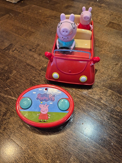 Pipsa Possu kauko-ohjattava auto lelu
