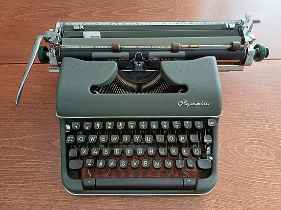 Olympia De Luxe -kirjoituskone 1959
