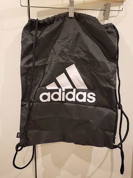 Adidas narureppu musta unisex
