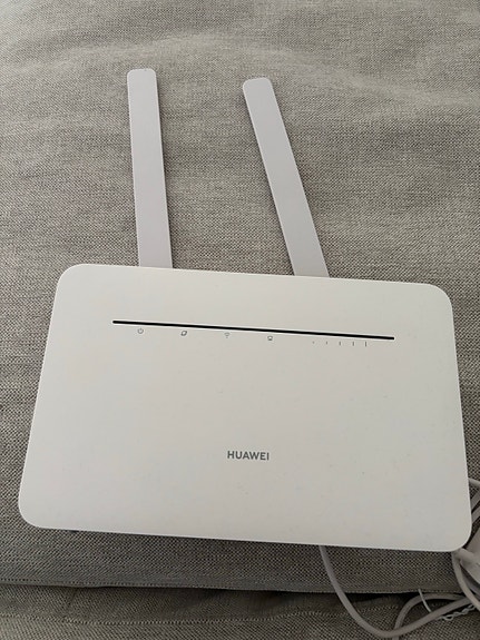 Huawei 4G reititin valkoinen