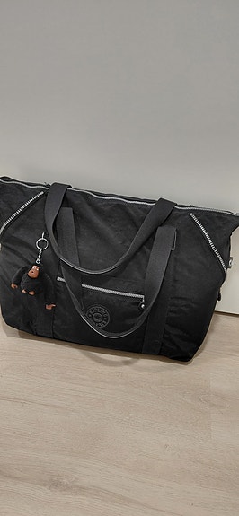 Kipling laukku Art M