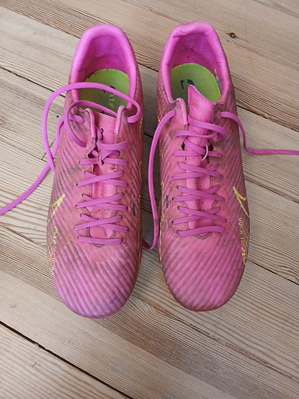 Nike mercurial nappikengät