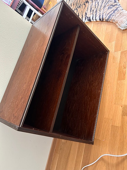 Hyllykkö/Tv taso