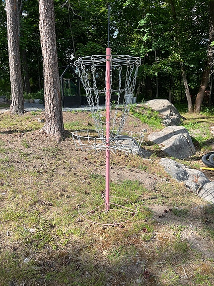 Frisbeegolfkori pihaan tai mökille