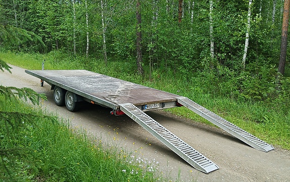 Traileri
Peräkärry