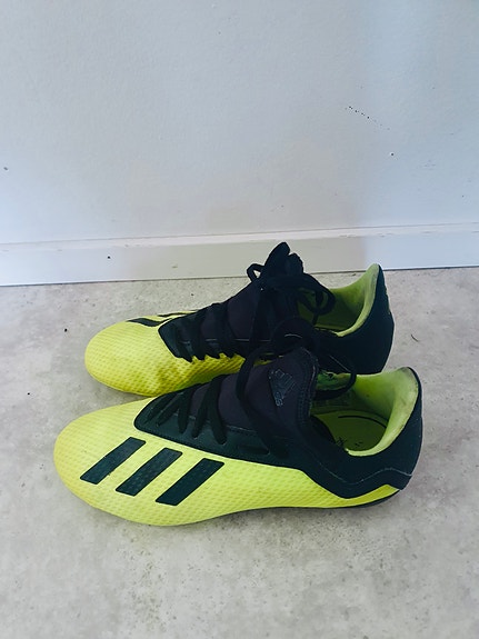 ADIDAS X jalkapallokengät Koko: 35