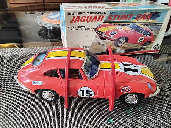 Jaguar peltiauto