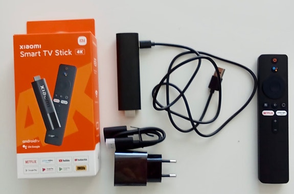 Xiaomi TV Stick 4K -mediasoitin (Uudenveroinen / Täydellinen paketti)