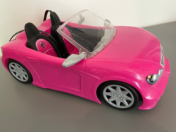 Barbie avoauto