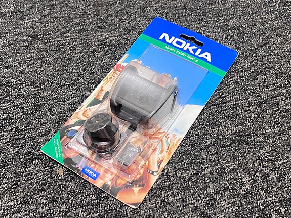 Nokia MBC-6 -autoteline alkuperäispakkauksessa (NOS / 3310 & 3330) - 2/2