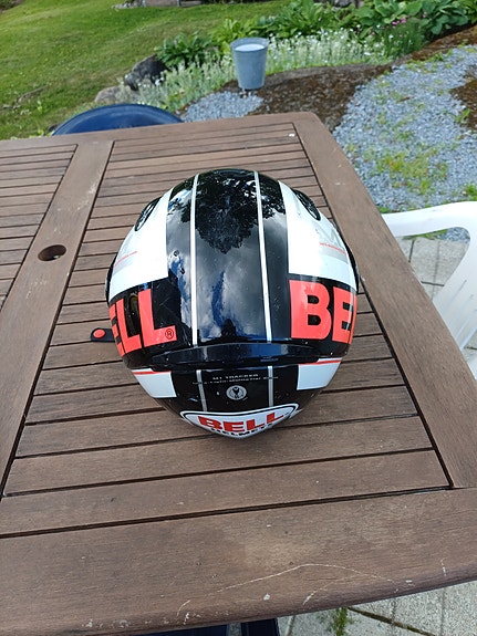 Bell kypärä