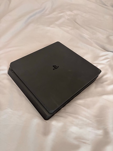 Sony PlayStation 4 konsoli
