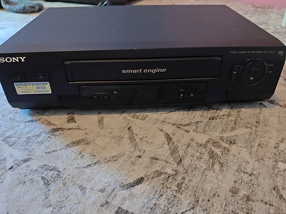 Sony video cassette recorder slv-sx11a