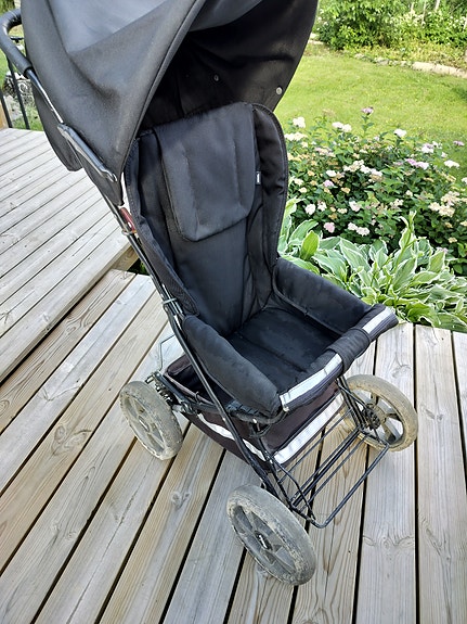 BRIO rattaat; mustat