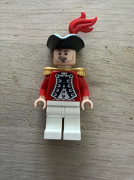 Lego Pirates of the Caribbean POC018: King George's Officer