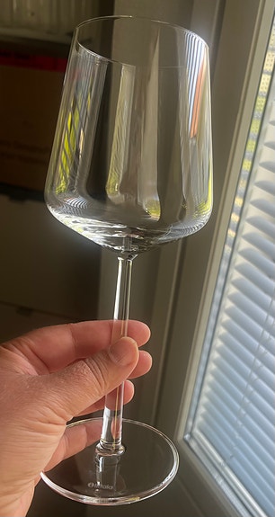 Iittala essence valko- ja punaviinilaseja