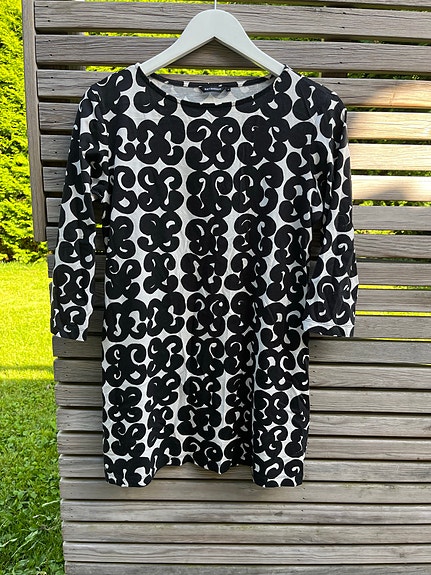 Marimekko tunika S mustavalkoinen