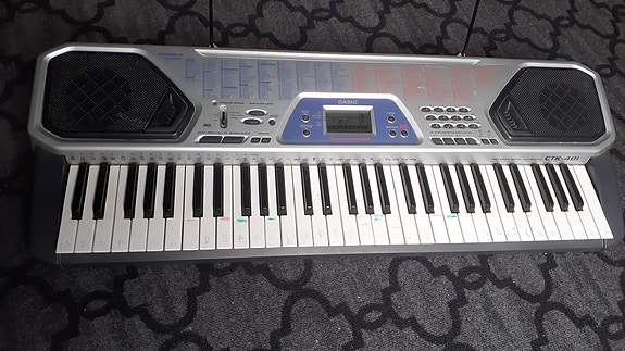 Casio CTK-481 koskettimet kosketinsoitin