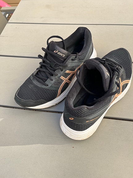 Asics juoksukengät koko 40 musta