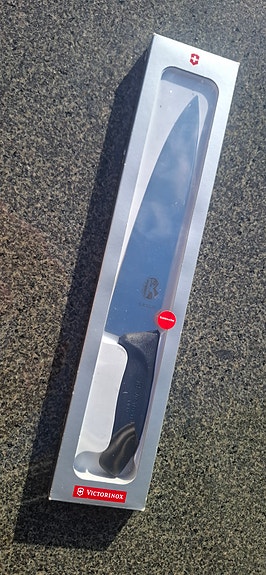 Victorinox iso kokkiveitsi