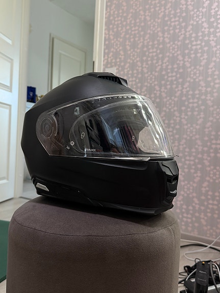 Schuberth s3 kypärä koko M musta