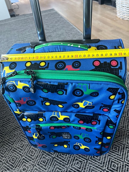 Lasten matkalaukku, trolli ja reppu