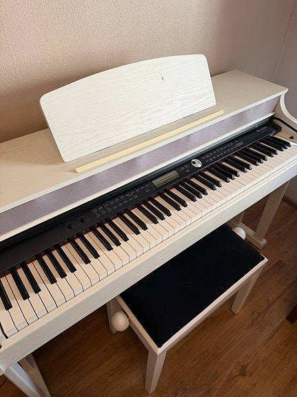 Thomann DP-95 digitaalinen piano + pianotuoli