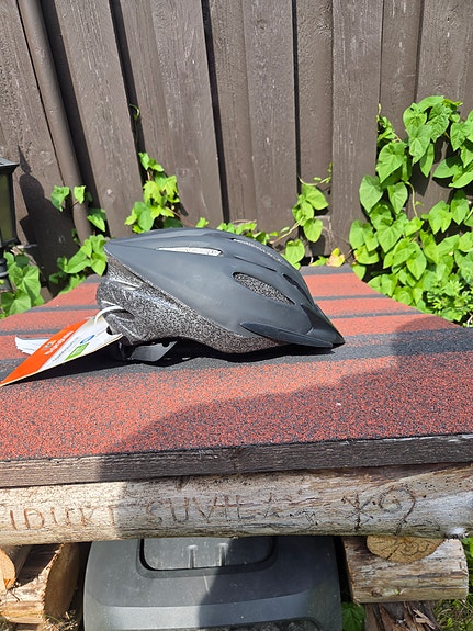 Prophete pyöräilykypärä musta 58–61 cm