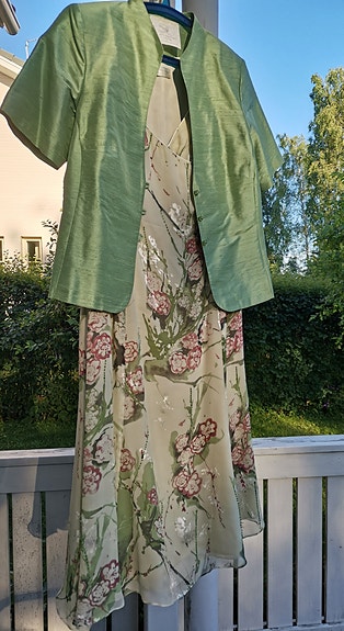Juhla-asu, hihaton mekko ja jakku, koko 38 / M, Kirsten Krog
