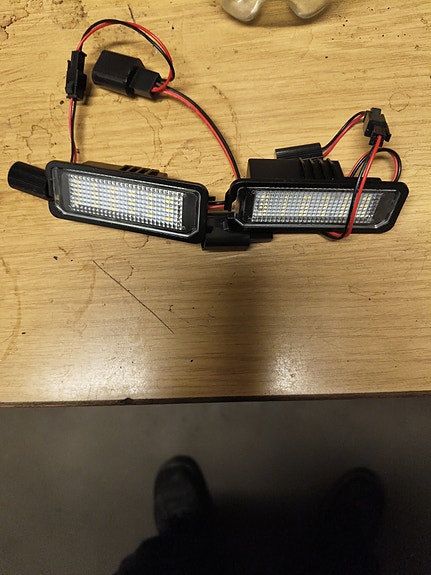 LED rekisterikilven valot autoon vw passat  B6