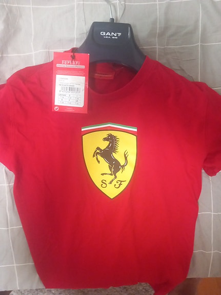 Ferrari paita