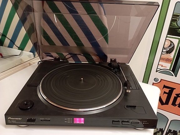 Pioneer PL-990 levysoitin