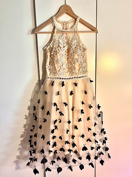 Beige juhlamekko/rippimekko n. kokoa XS-S