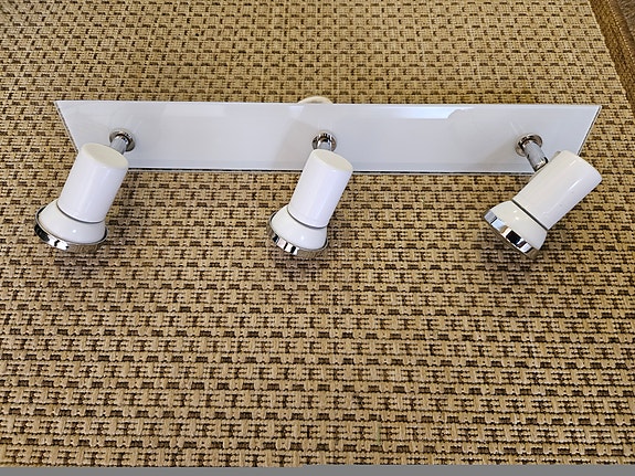 WC/Kylppärin valaisin