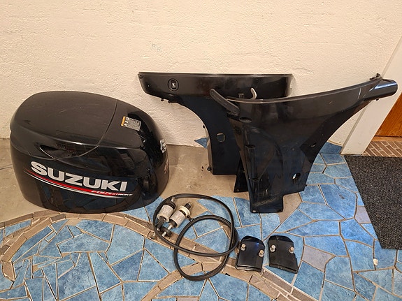 Suzuki 90 perämoottorin kuoret ja osat