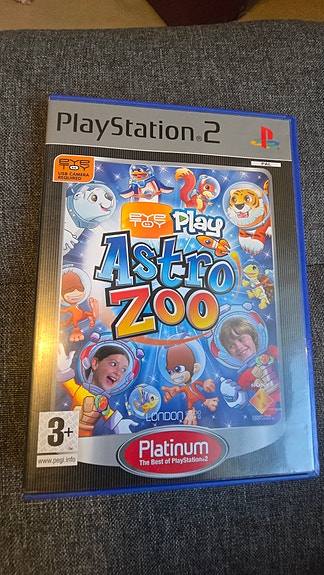 PlayStation 2 Play Astro Zoo -peli