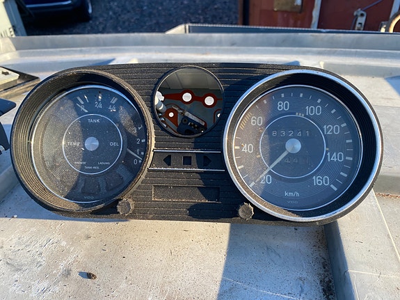 Mb w115 mittaristo