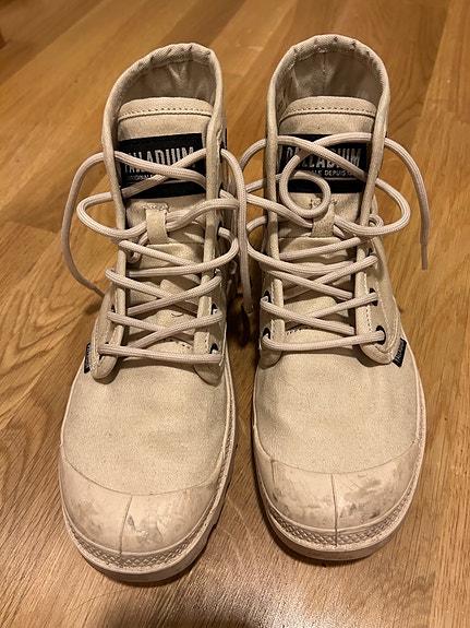 Palladium varrelliset beiget kengät koko 38