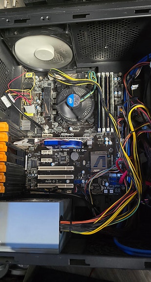 Asrock P67 pro3, i7-2600, 8Gb, 250Gb ssd, win10