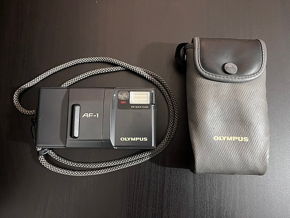 Olympus AF-1 -filmikamera