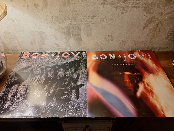 Bon jovi - 2 lp levyä