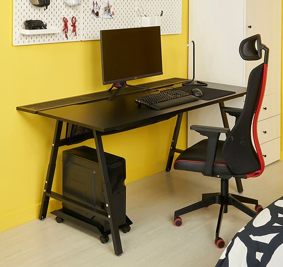 IKEA UTESPELARE -pelipöytä / Tietokonepöytä (Helsinki)